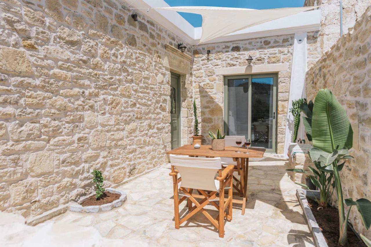 Papadia Luxury Apartments Pitsidia Buitenkant foto