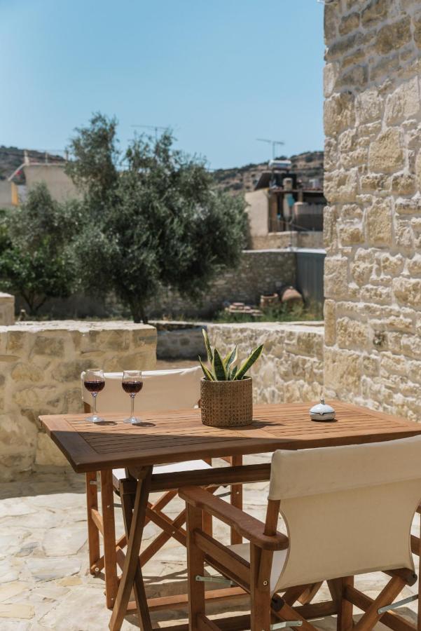 Papadia Luxury Apartments Pitsidia Buitenkant foto