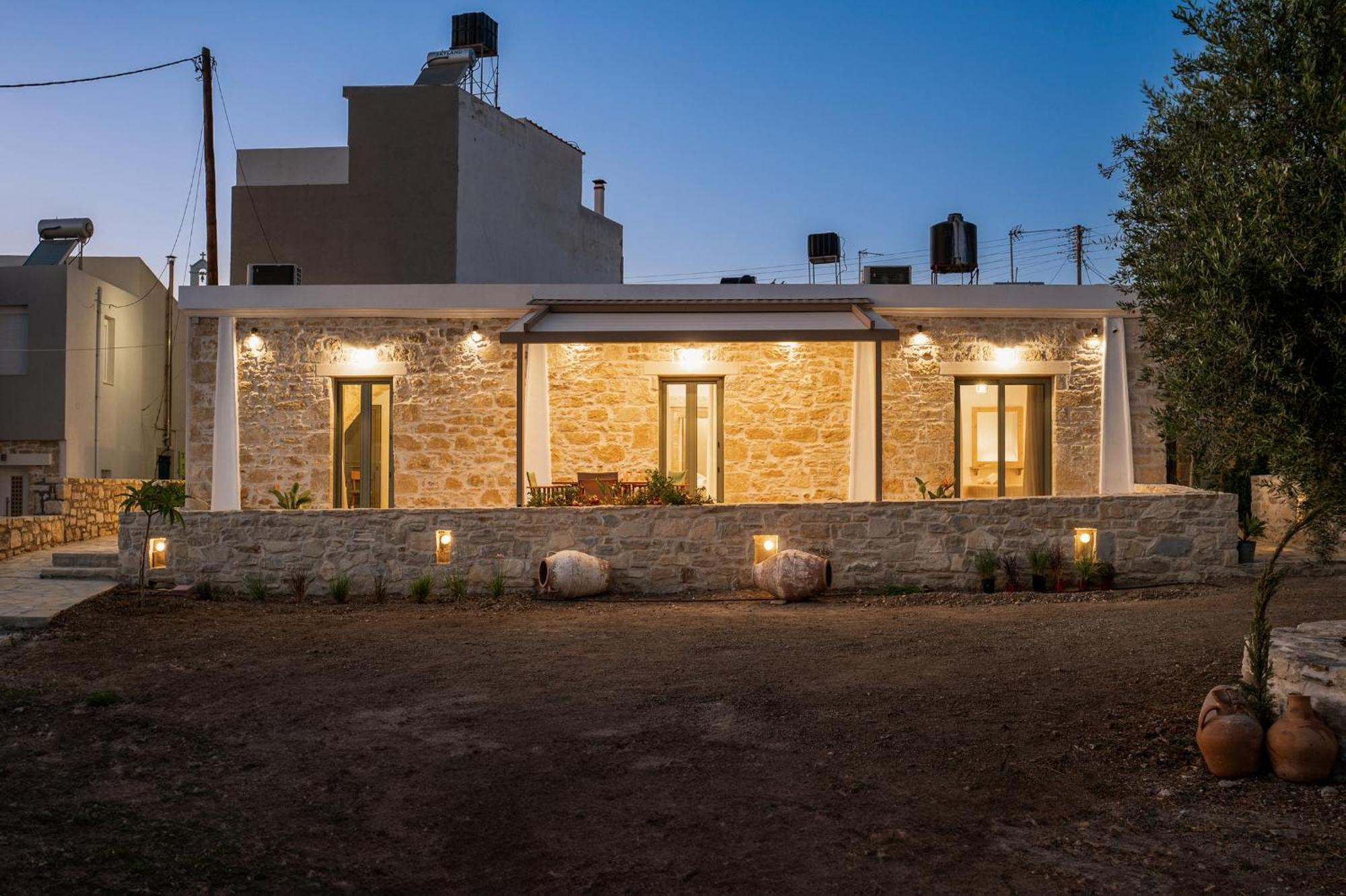 Papadia Luxury Apartments Pitsidia Buitenkant foto