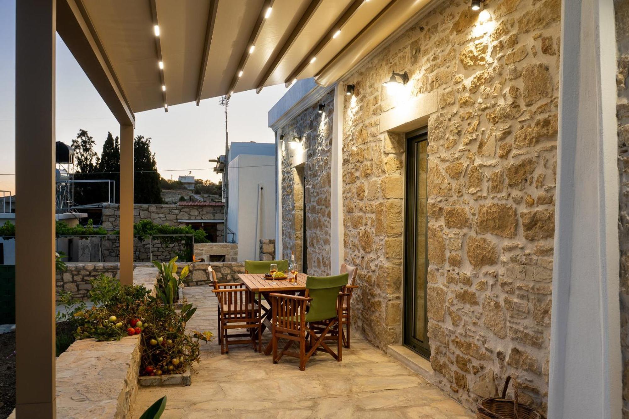 Papadia Luxury Apartments Pitsidia Buitenkant foto