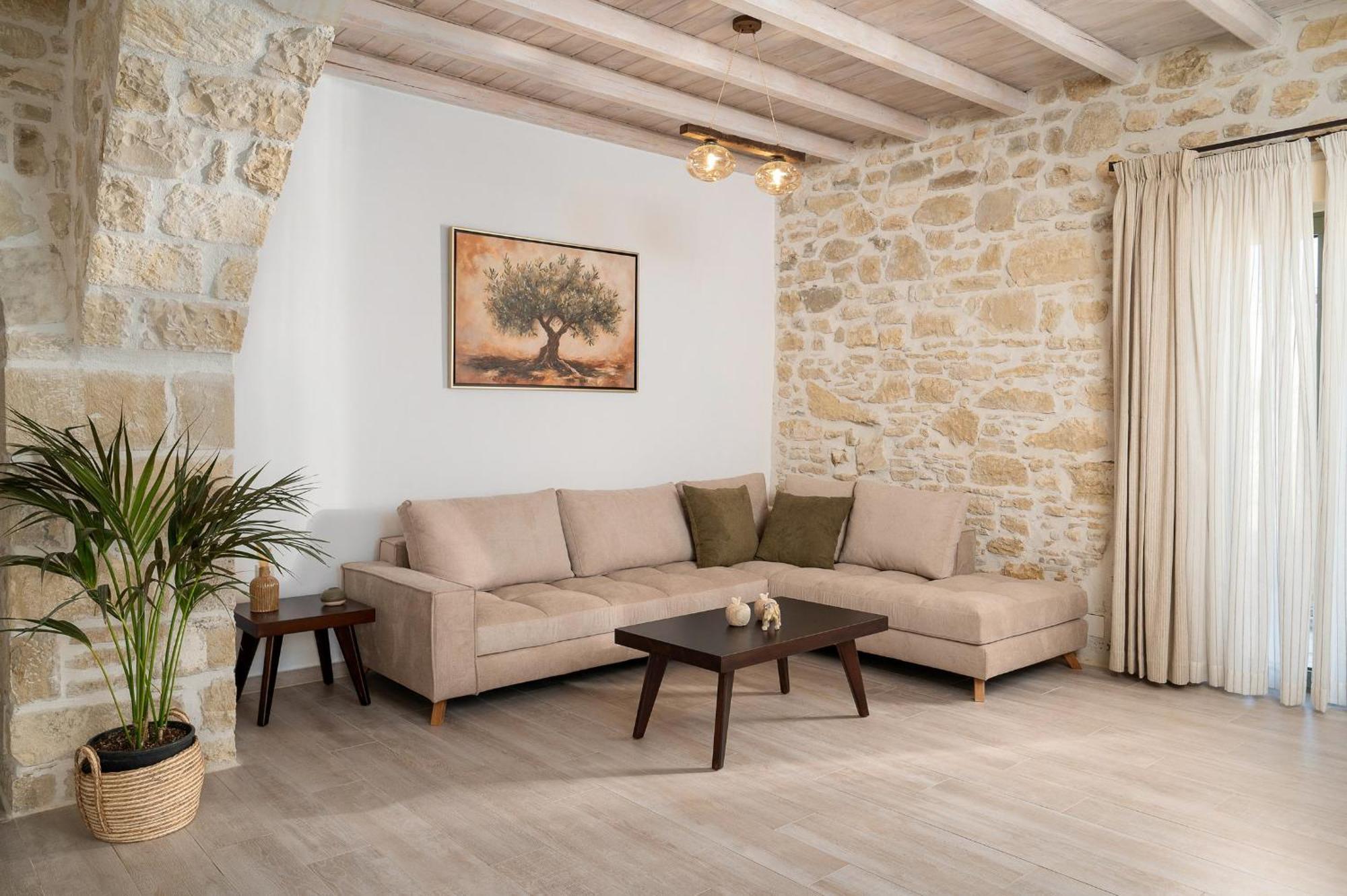 Papadia Luxury Apartments Pitsidia Buitenkant foto